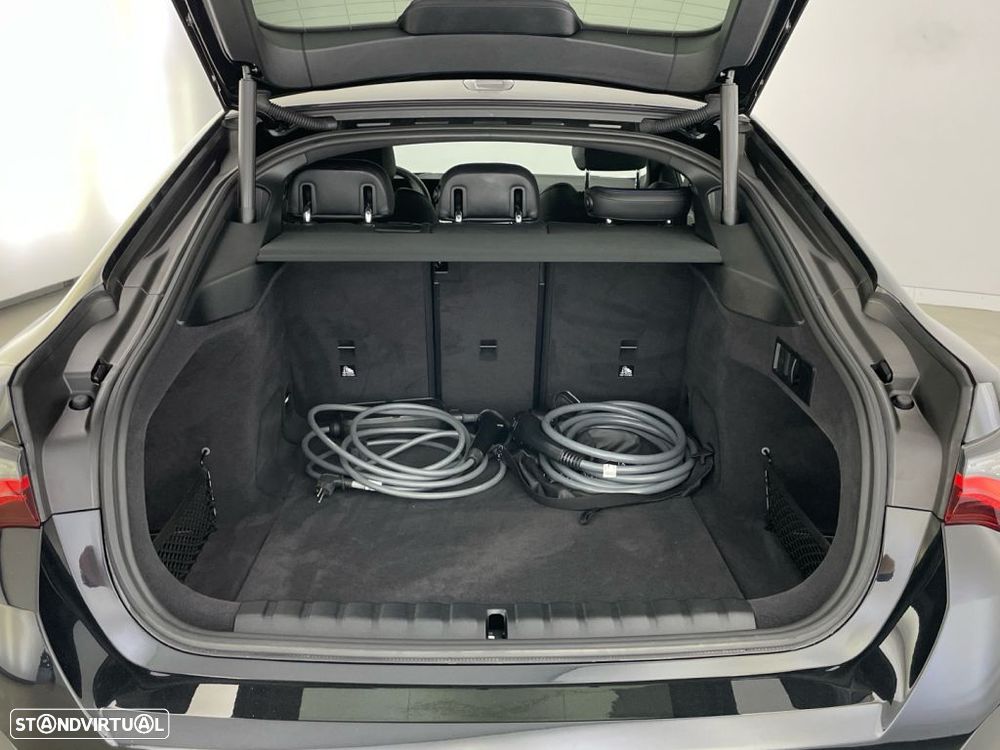 BMW i4 eDrive40 Desportiva M - 13