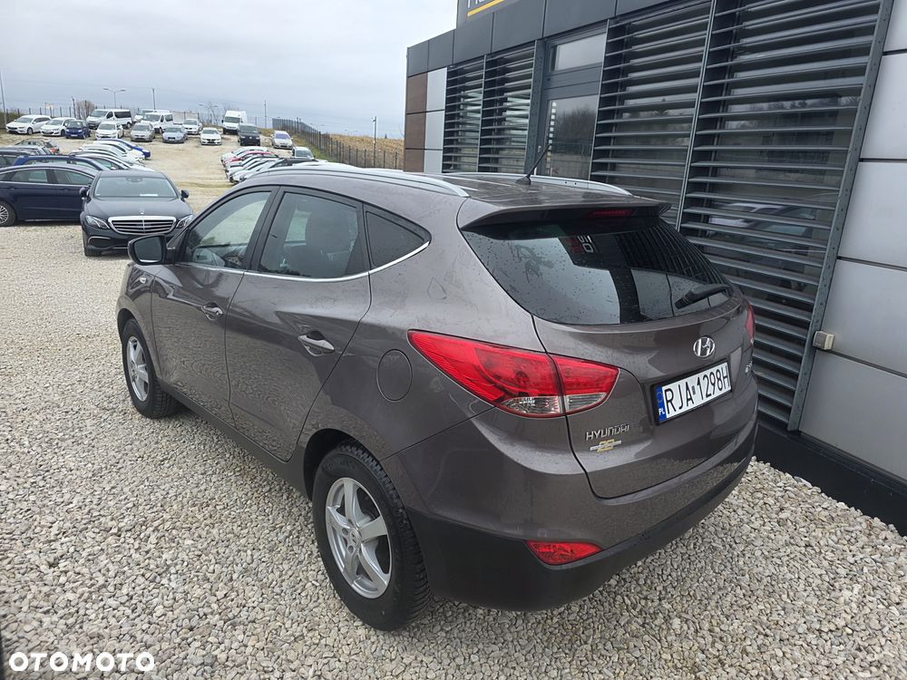Hyundai ix35 1.7 CRDi 2WD UEFA EURO 2012 Edition - 10