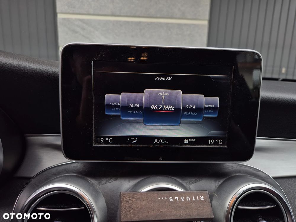 Mercedes-Benz Klasa C 300 9G-TRONIC - 9