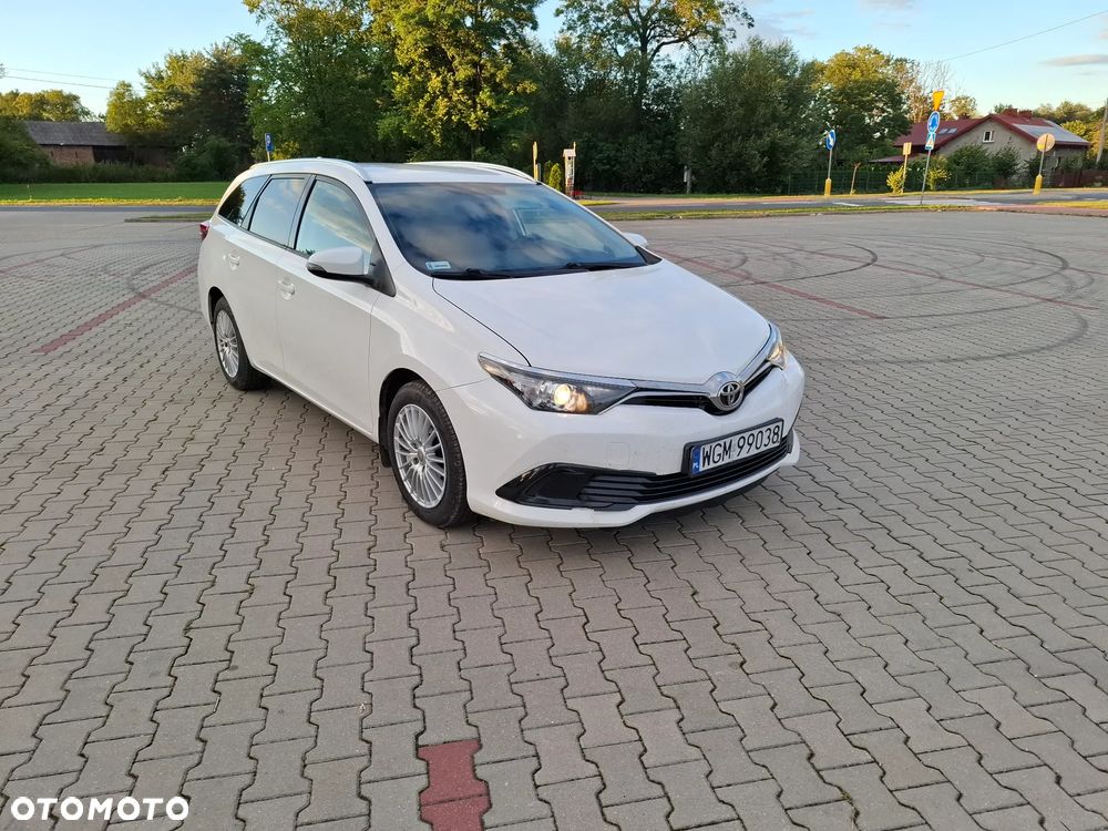 Toyota Auris 1.6 Comfort - 4