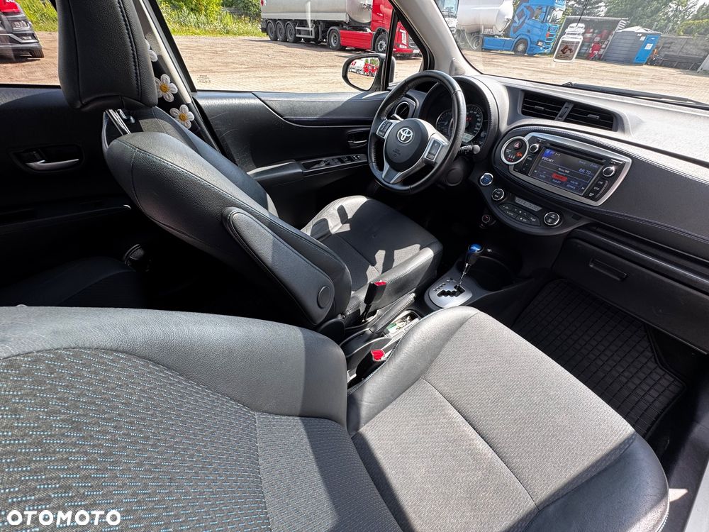 Toyota Yaris - 15