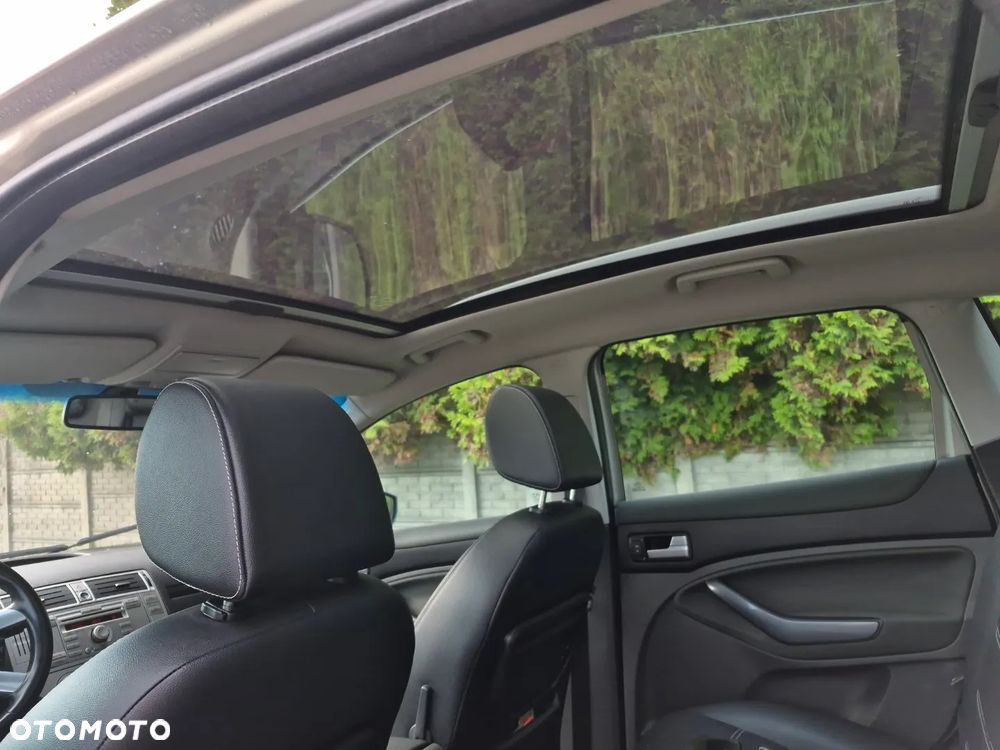Ford Kuga 2.0 TDCi 2x4 Titanium - 21