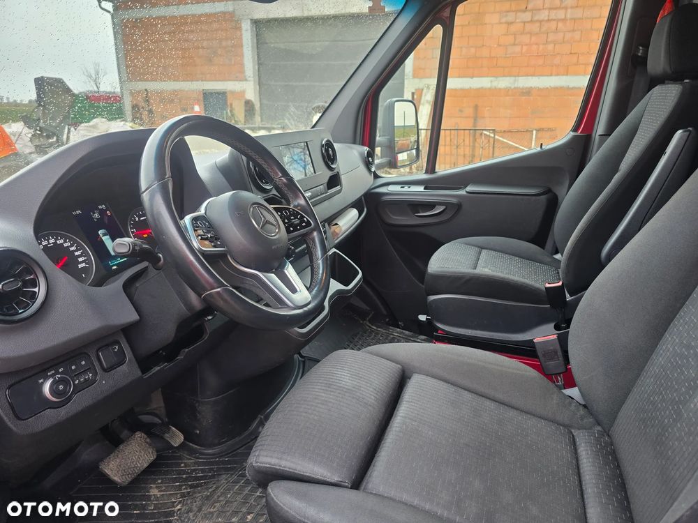 Mercedes-Benz Sprinter 907 - 17