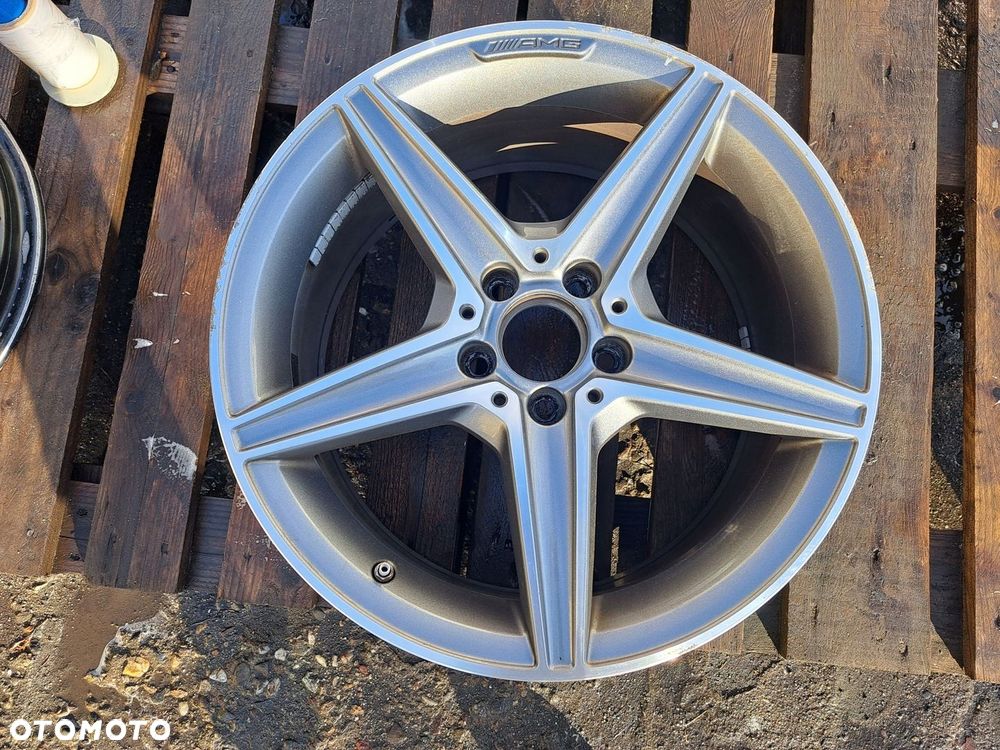 Oryg. Mercedes C-Klasa 205 A205 W205 A2054011200 8.5j 18 AMG 4908 R-D - 1