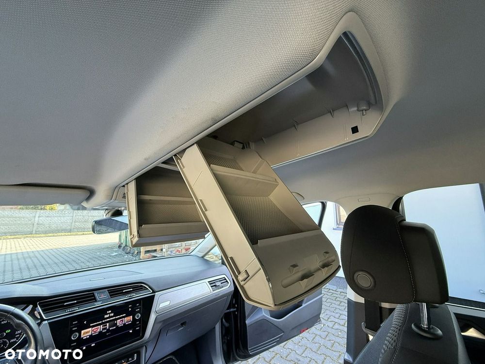 Volkswagen Touran 1.6 TDI SCR DSG IQ.DRIVE - 27
