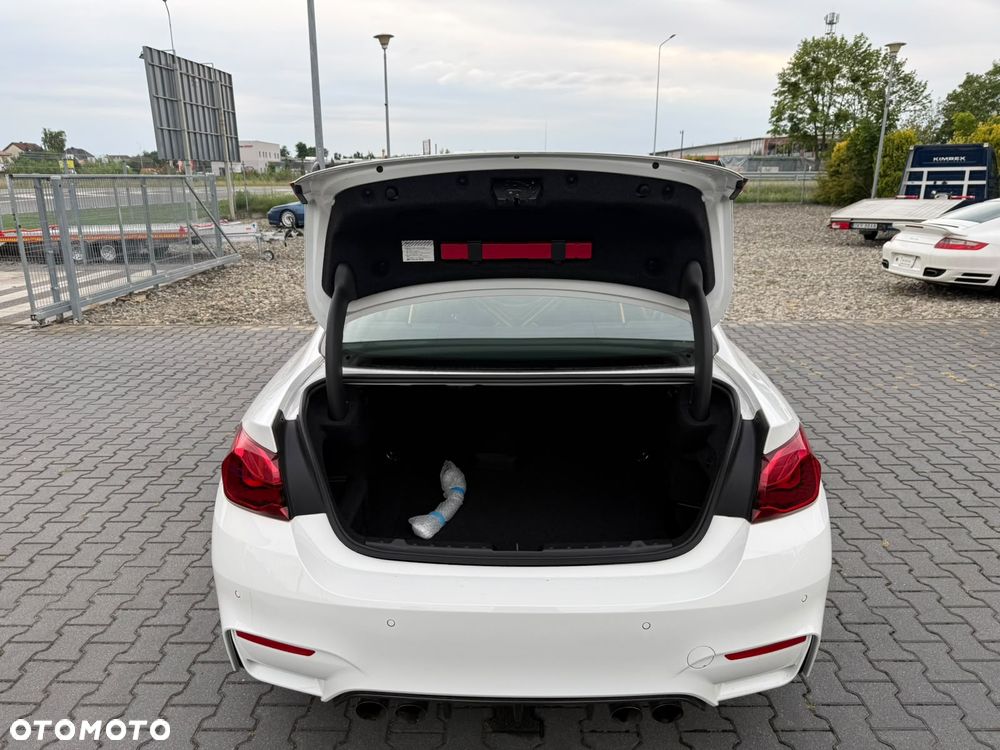 BMW M4 - 15