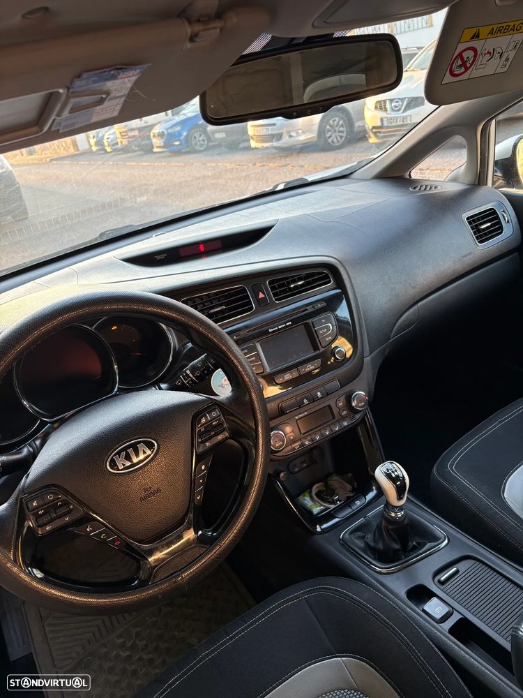 Kia Ceed SW 1.6 CRDi - 10