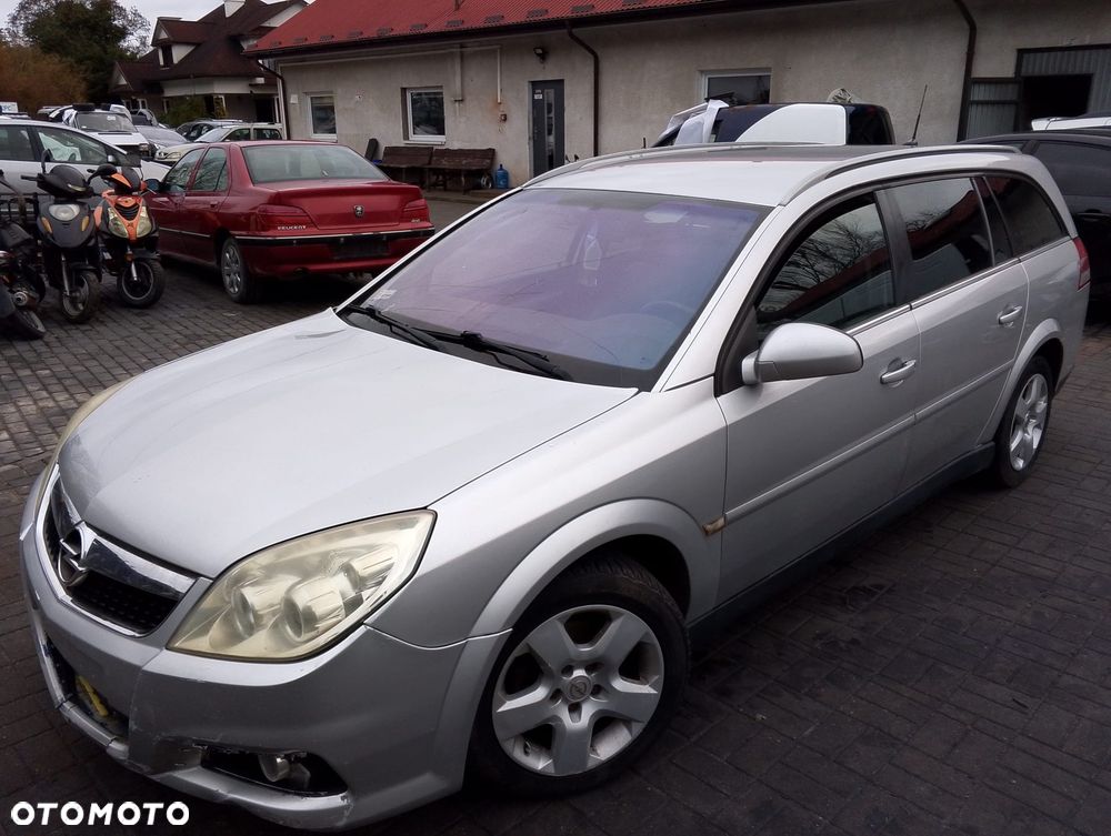 Opel Vectra C FL (05-08r.) 1.9 CDTI 149KM. Silnik Z19DTH Skrzynia F40WR lakier Z157 /157. Cały na części. GWARANCJA !!! Przód Tył Zestaw Komplet Drzwi Klapa Zderzak Błotnik Maska Grill Atrapa Szyba Pas Lampa Lusterko Boczki Fotel Kanapa Kokpit Deska Rozdzielcza Przełącznik Włącznik Sterownik Przewody Wiązka Instalacja Moduł Komputer Czujnik Listwa Pompa Alternator Wtryski Głowica Rozrusznik Kompresor Sprzęgło Dwumas Silnik Skrzynia ABS Klimatyzacji Paliwa Wspomagania Kolektor Turbina Przepustnica Zawór Chłodnica Koło Hak Belka Sanki Zawieszenie Mcpherson Półoś Amortyzator Wydech Tłumik Zacisk Most - 1