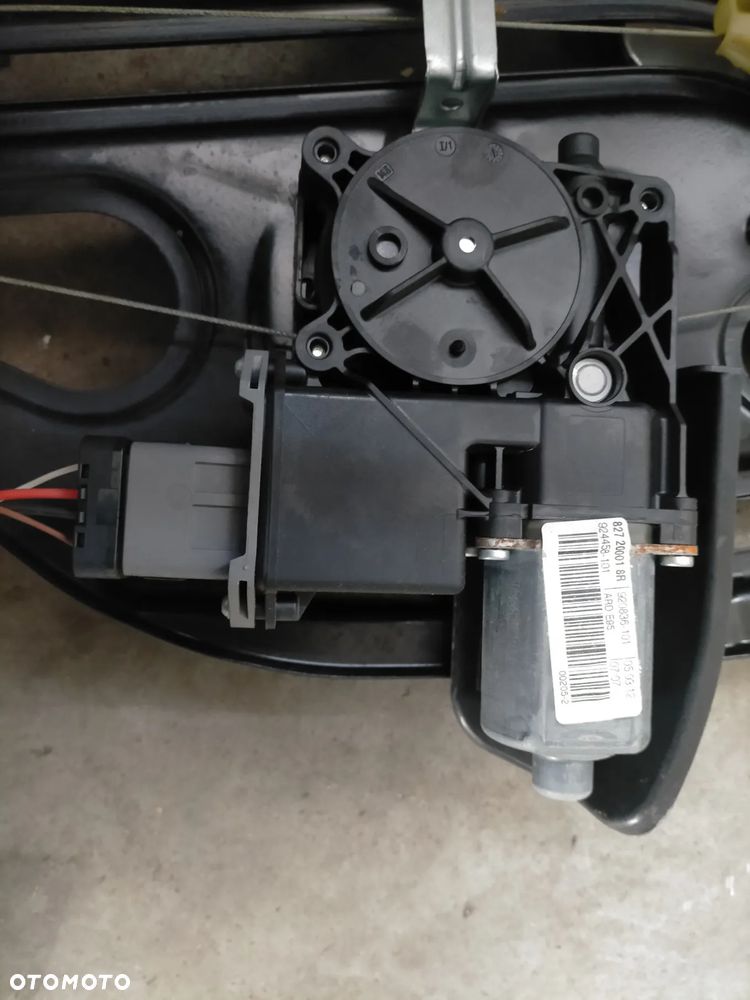 PODNOŚNIK SZYB prawy TYŁ RENAULT MEGANE III CC CABRIO 827200018R - 2