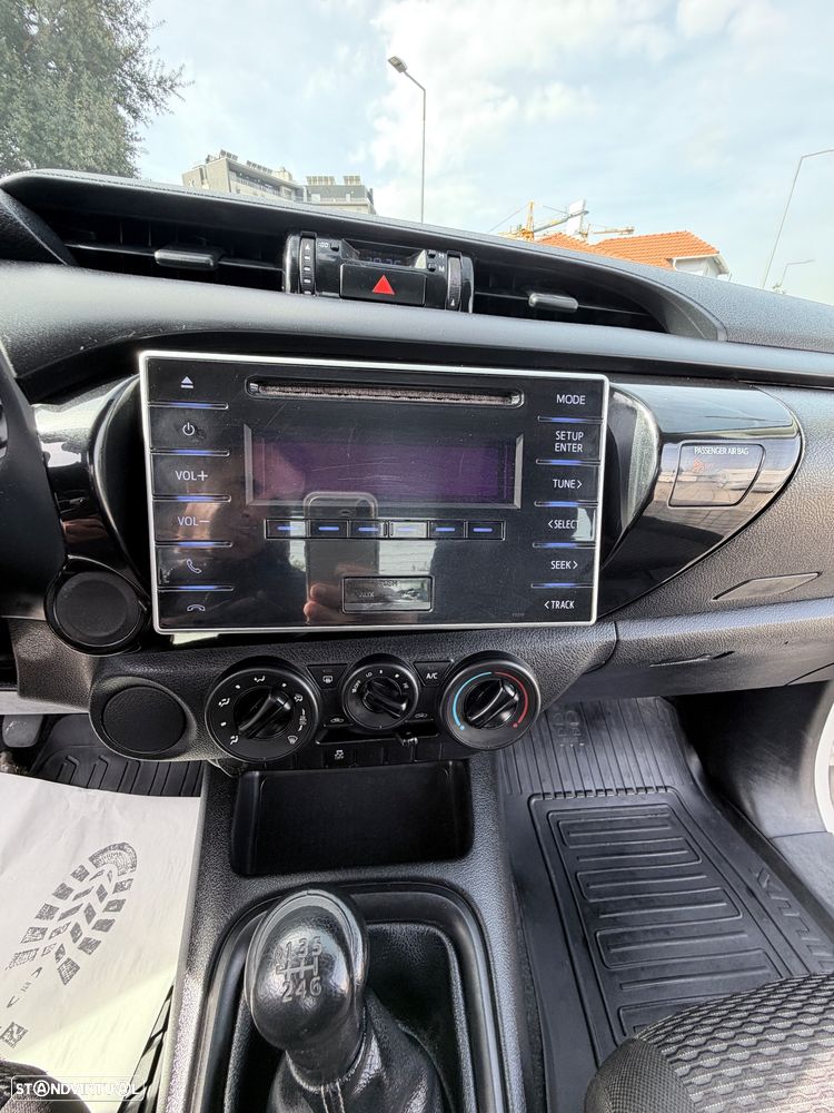 Toyota Hilux 2.4 D-4D 2WD CE - 16