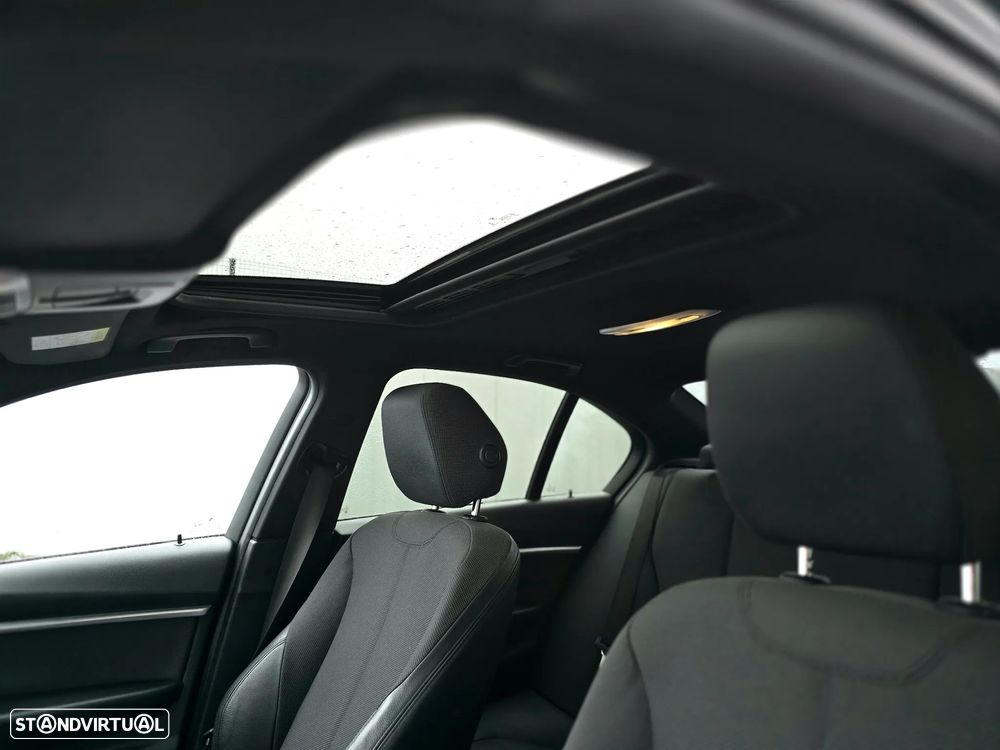 BMW 330 e iPerformance Line Sport Shadow - 31