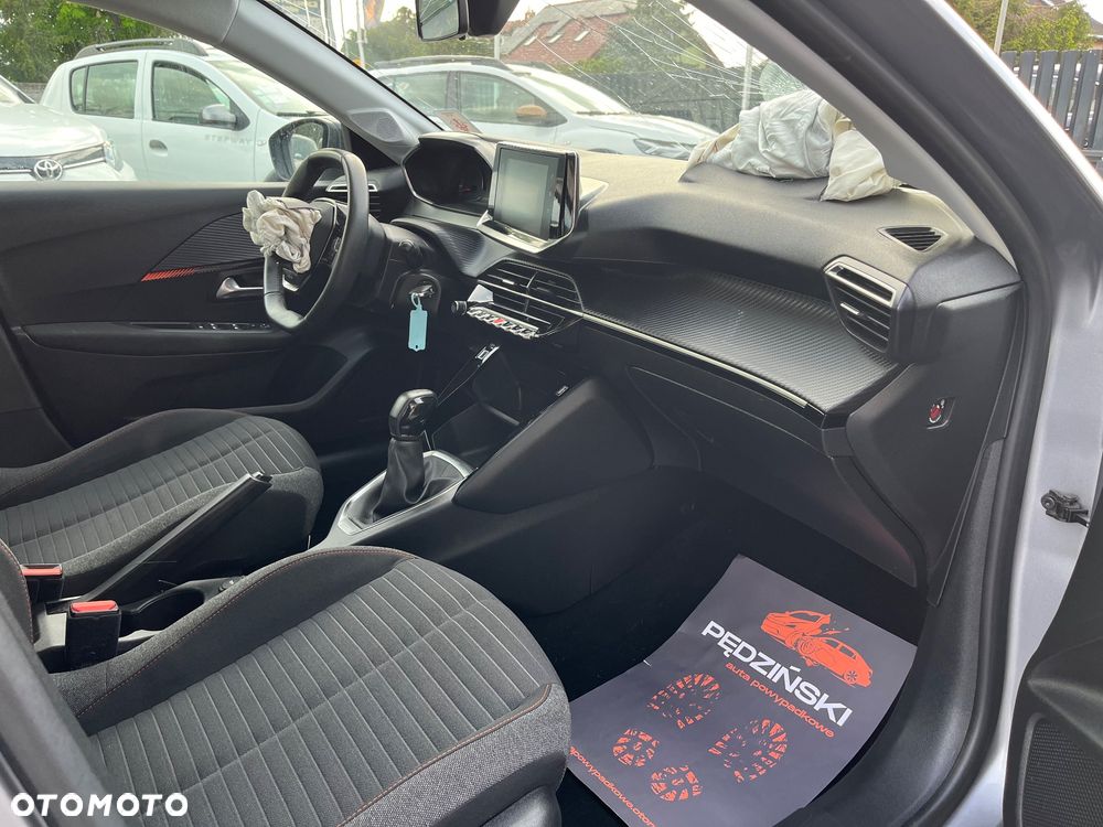 Peugeot 208 - 9