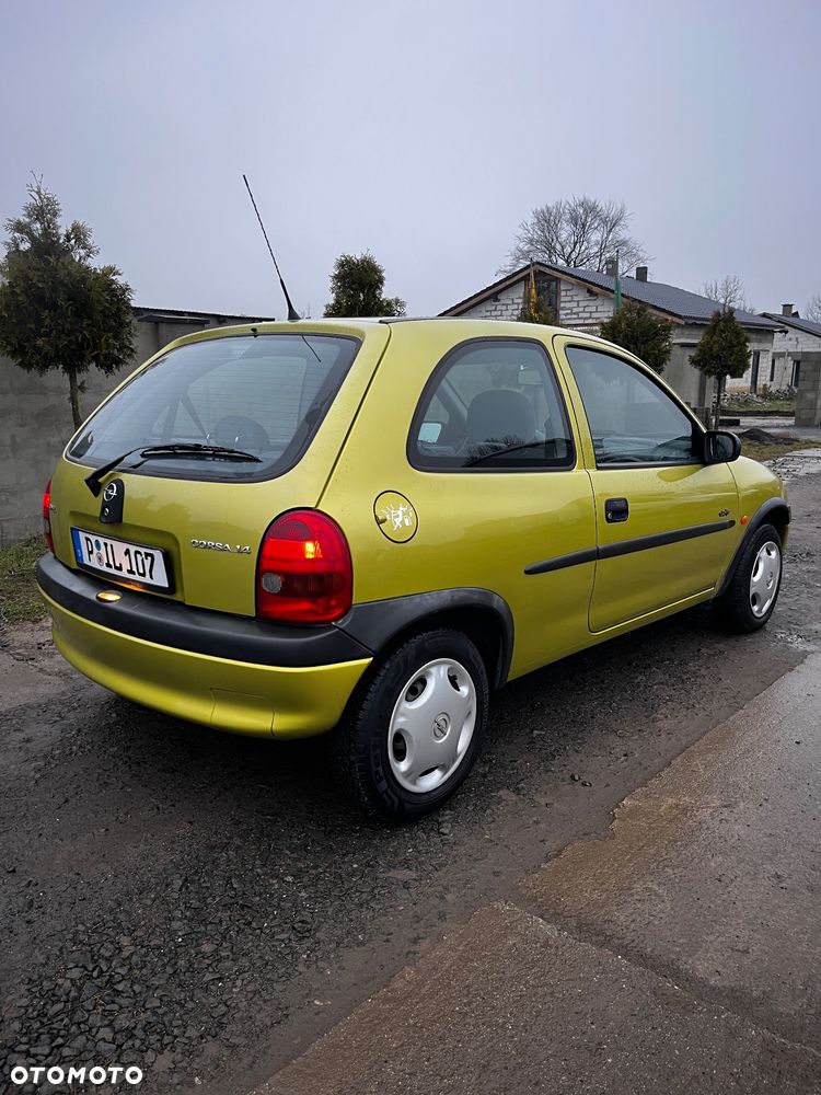 Opel Corsa - 1