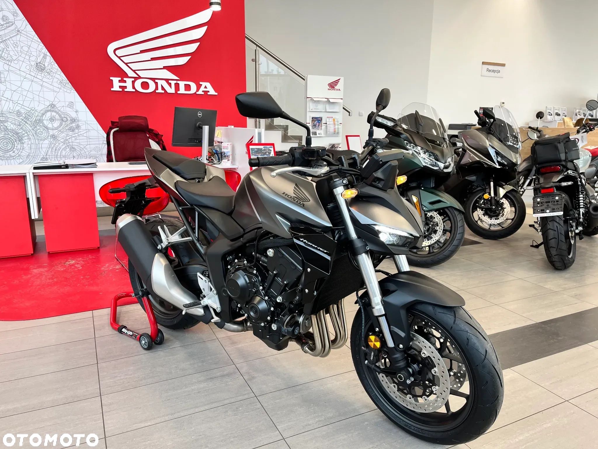 Honda CB - 1