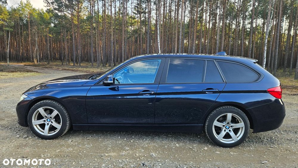BMW Seria 3 320d xDrive - 4