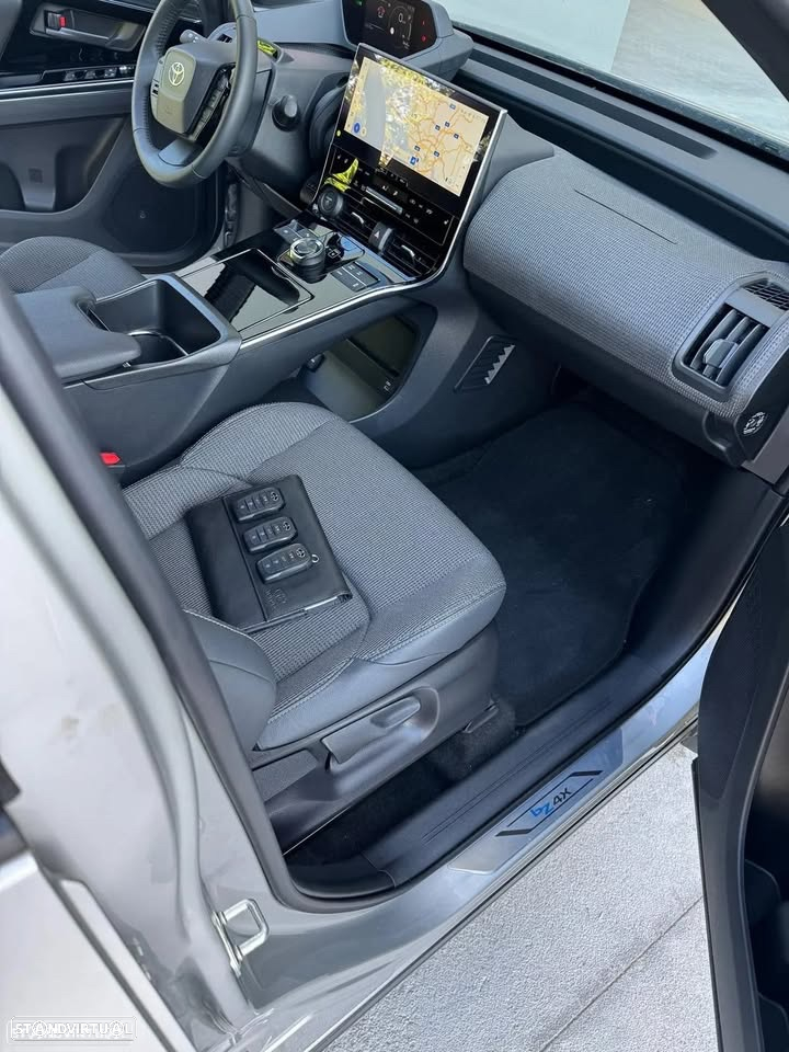 Toyota bZ4X 71,4 kWh Exclusive - 17
