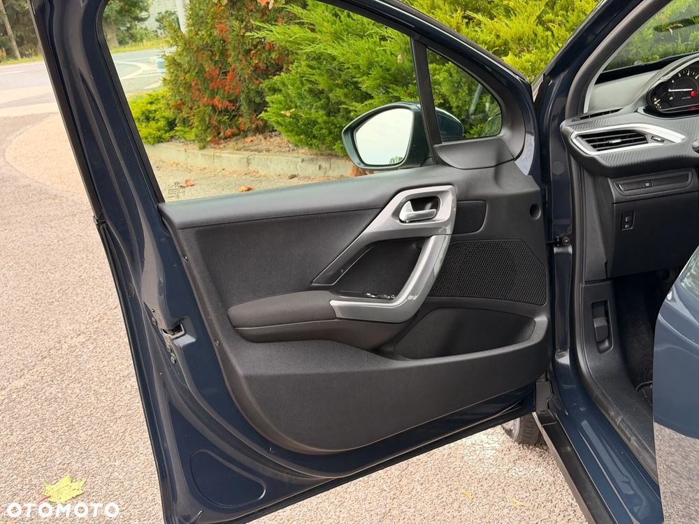 Peugeot 2008 1.2 Pure Tech Style - 17