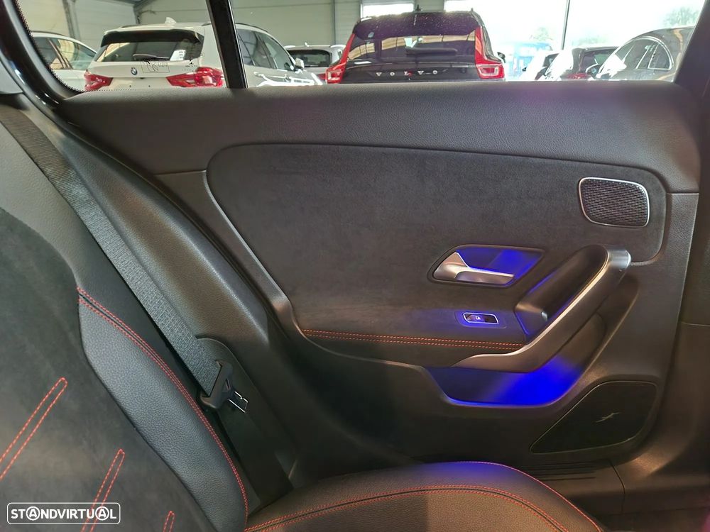 Mercedes-Benz A 250 e AMG Line - 21