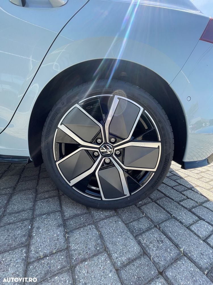 Volkswagen Golf 2.0 TDI DSG R-Line - 31