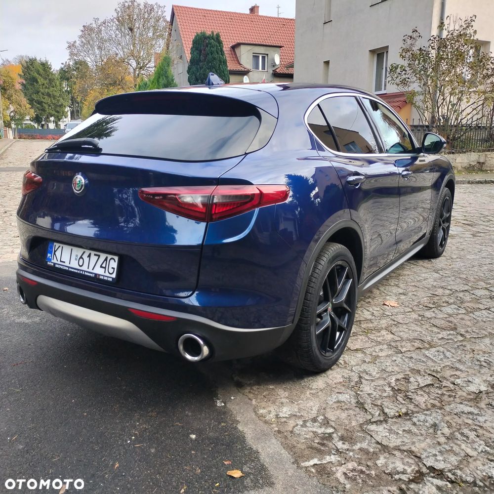 Alfa Romeo Stelvio - 5