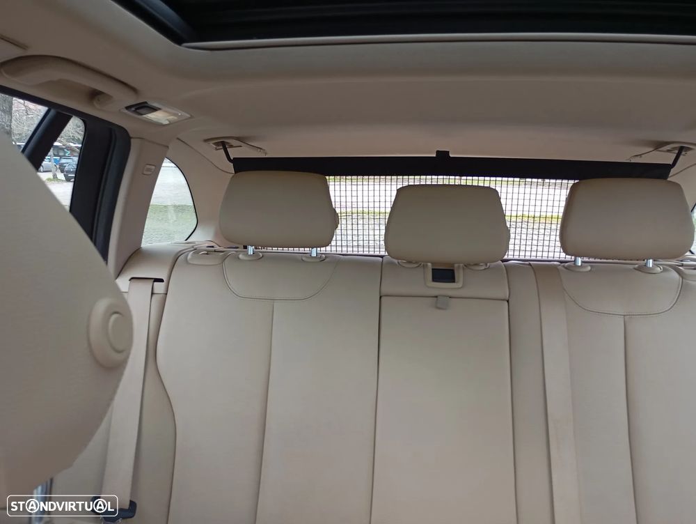 BMW 320 d Line Luxury - 15