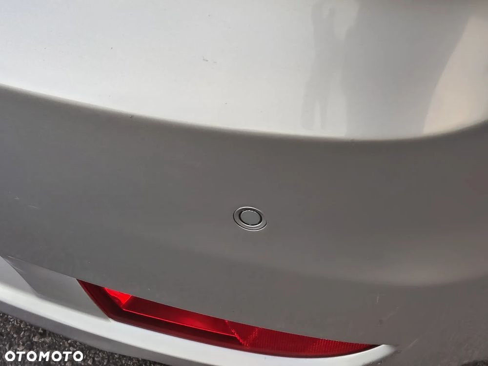 Kia Ceed - 11
