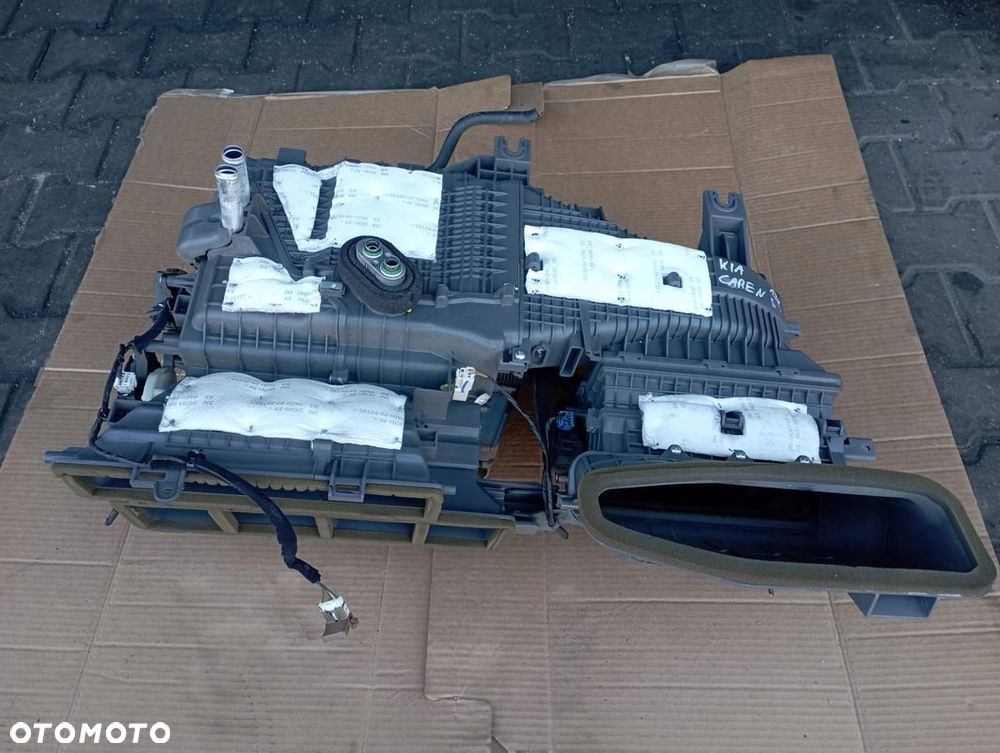 KIA CARENS IV 4 NAGRZEWNICA EUROPA - 1