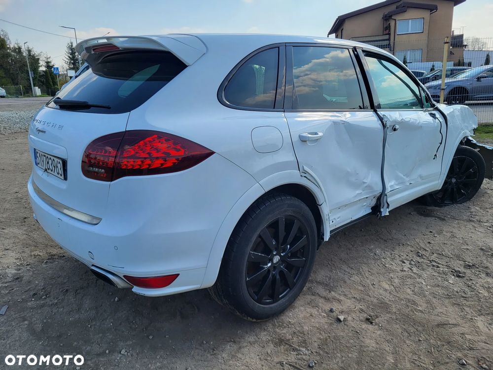 Porsche Cayenne Platinum Edition - 9