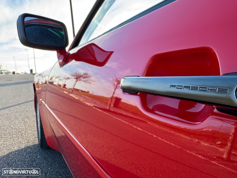 Porsche 944 Turbo S - 11