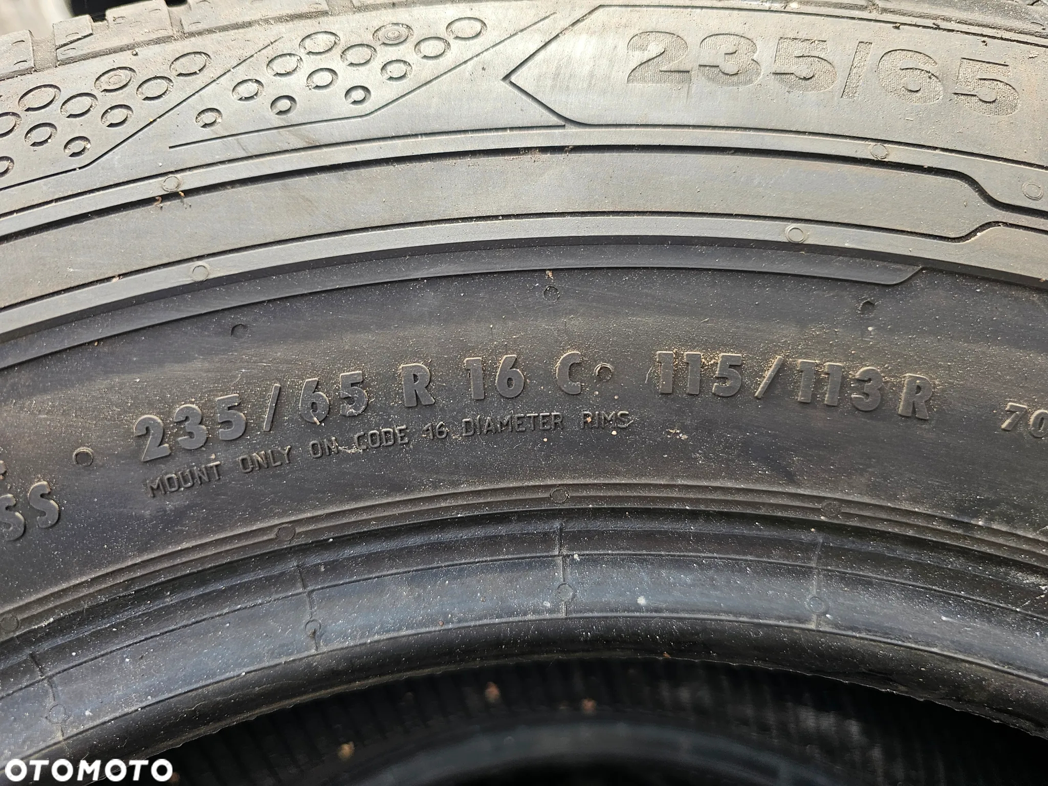 CONTINENTAL 235/65R16C 115/113R CONTIVANCONTACT 200 (4szt.) (2x4,5 1x5,0 1x6,0) (DOT: 2x4121 1x0422 1x0723) L804 - 4