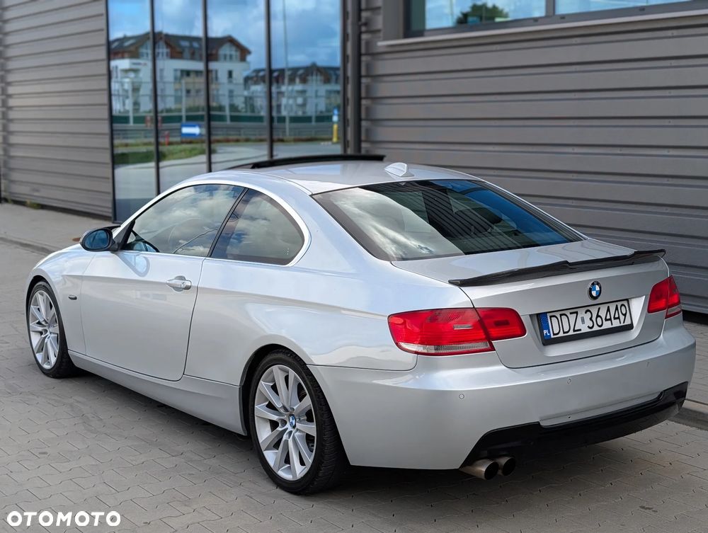 BMW Seria 3 325i M Sport Edition - 2