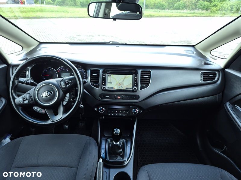Kia Carens 1.7 CRDi L 7os - 13