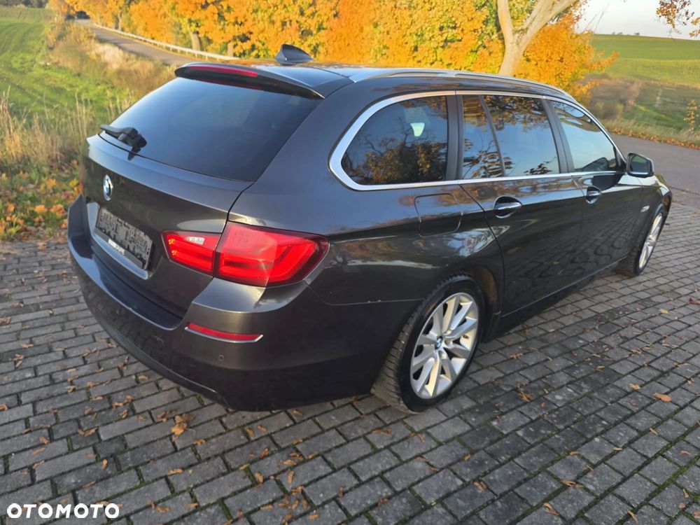 BMW 5 Series 2011 photo 5