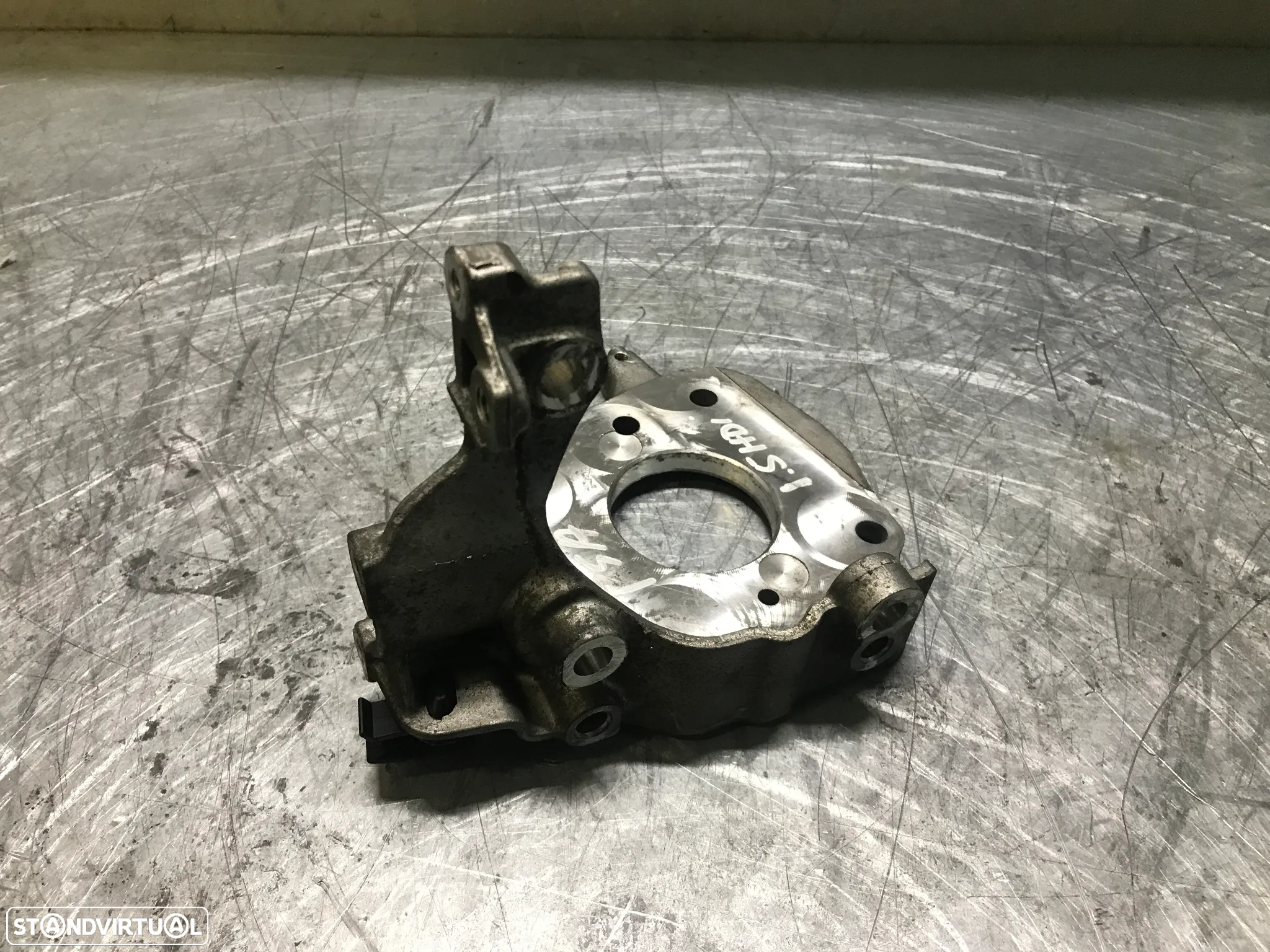 APOIO / SUPORTE DA BOMBA PEUGEOT / CITROEN / FORD 1.5HDI 1.5TDCI 9817304180 - 2