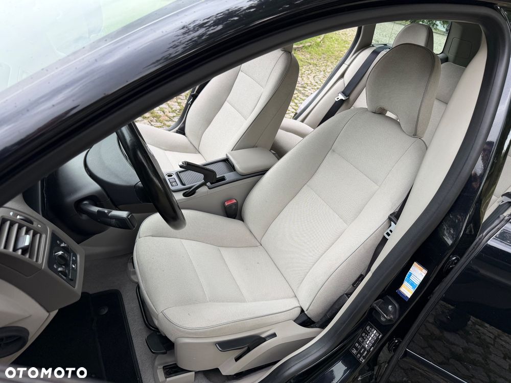 Volvo V50 1.6D - 21