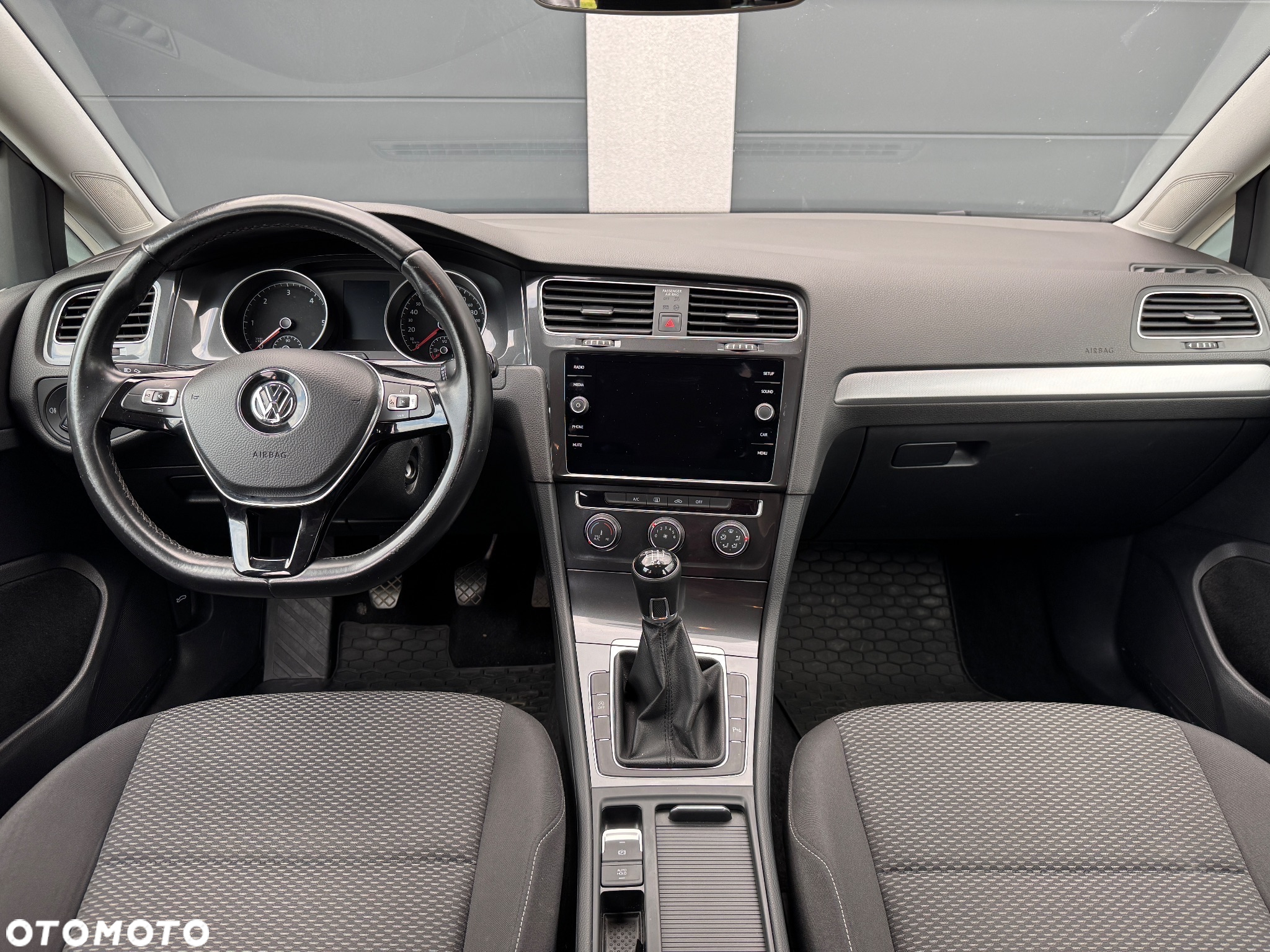 Volkswagen Golf - 19