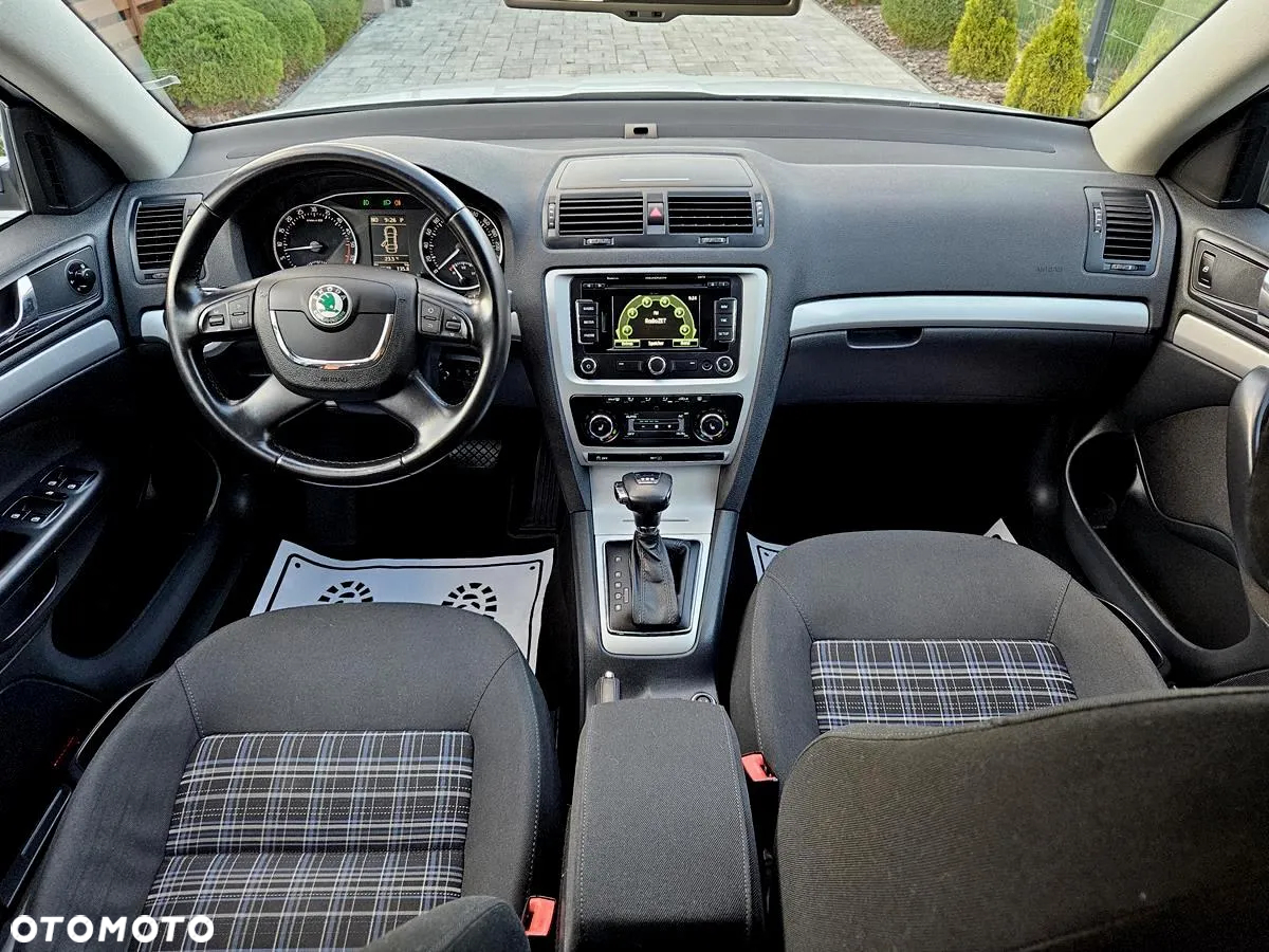 Skoda Octavia Combi 2.0 TDI DPF DSG FAMILY - 21