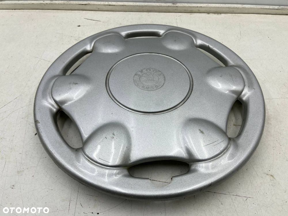 Kołpak Skoda 15 cali r15 jedna sztuka art40415 - 2