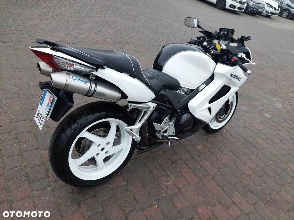 Honda VFR - 5