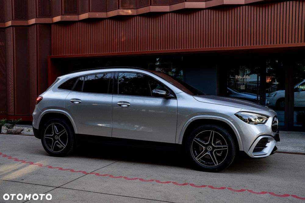 Mercedes-Benz GLA 200 mHEV AMG Line 7G-DCT - 14