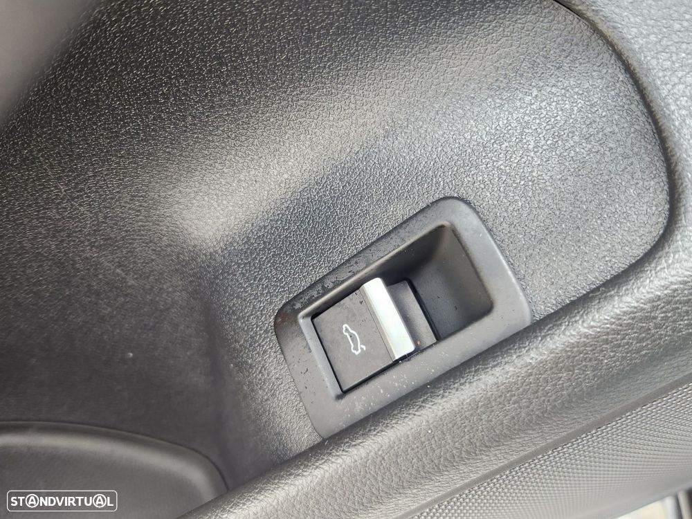 Audi A4 Avant 40 TDI S line S tronic - 52