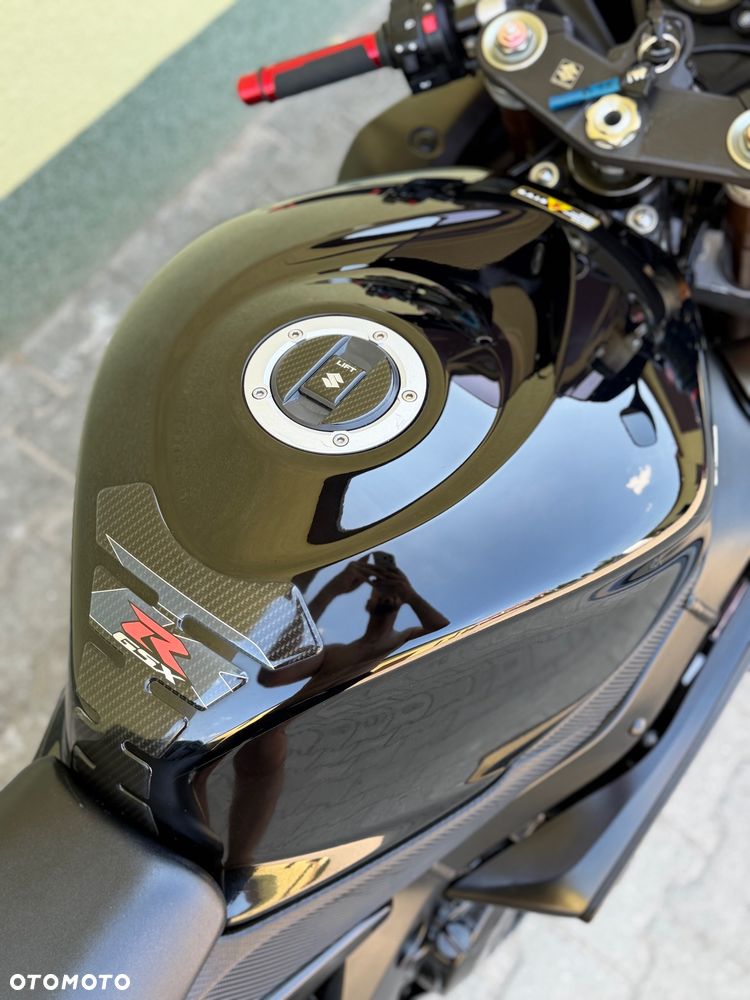 Suzuki GSX-R - 17