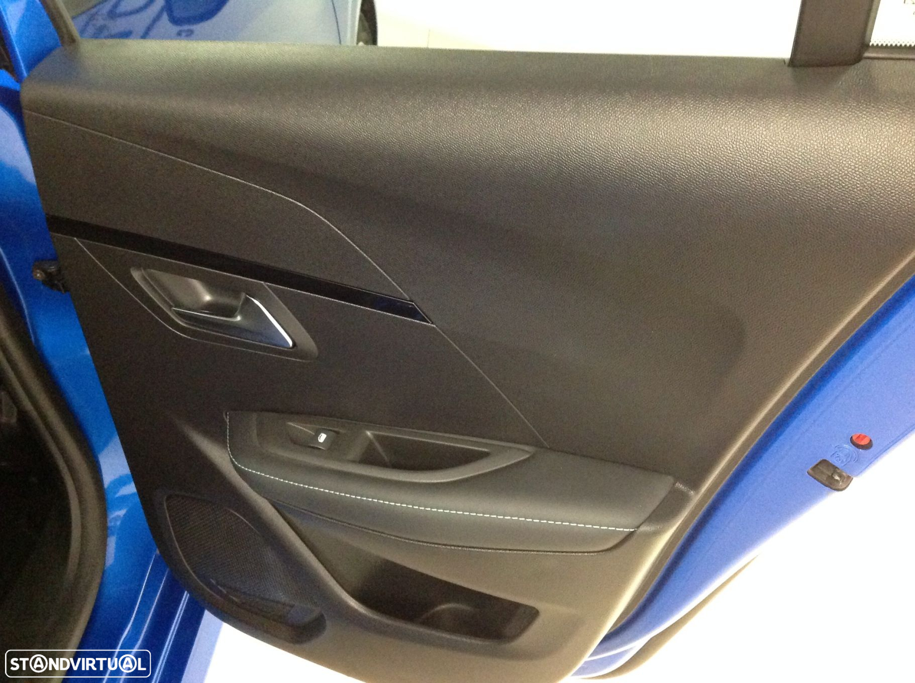 Peugeot 208 1.2 PureTech Allure - 28