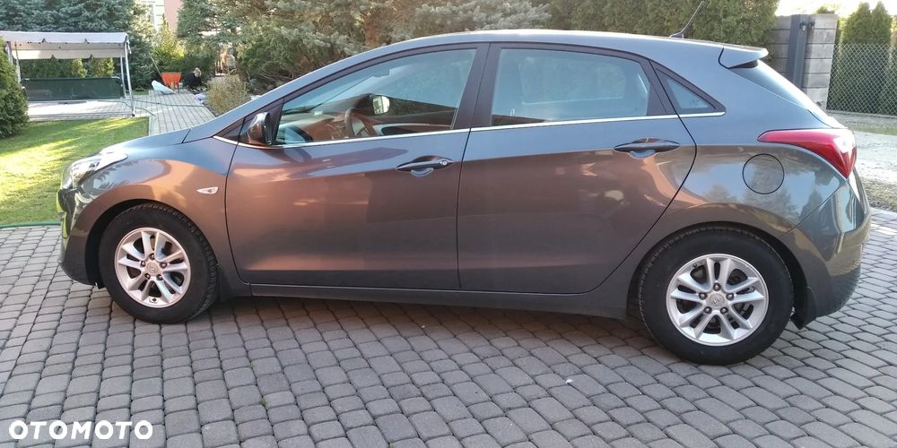 Hyundai i30 blue 1.6 GDI Trend - 8