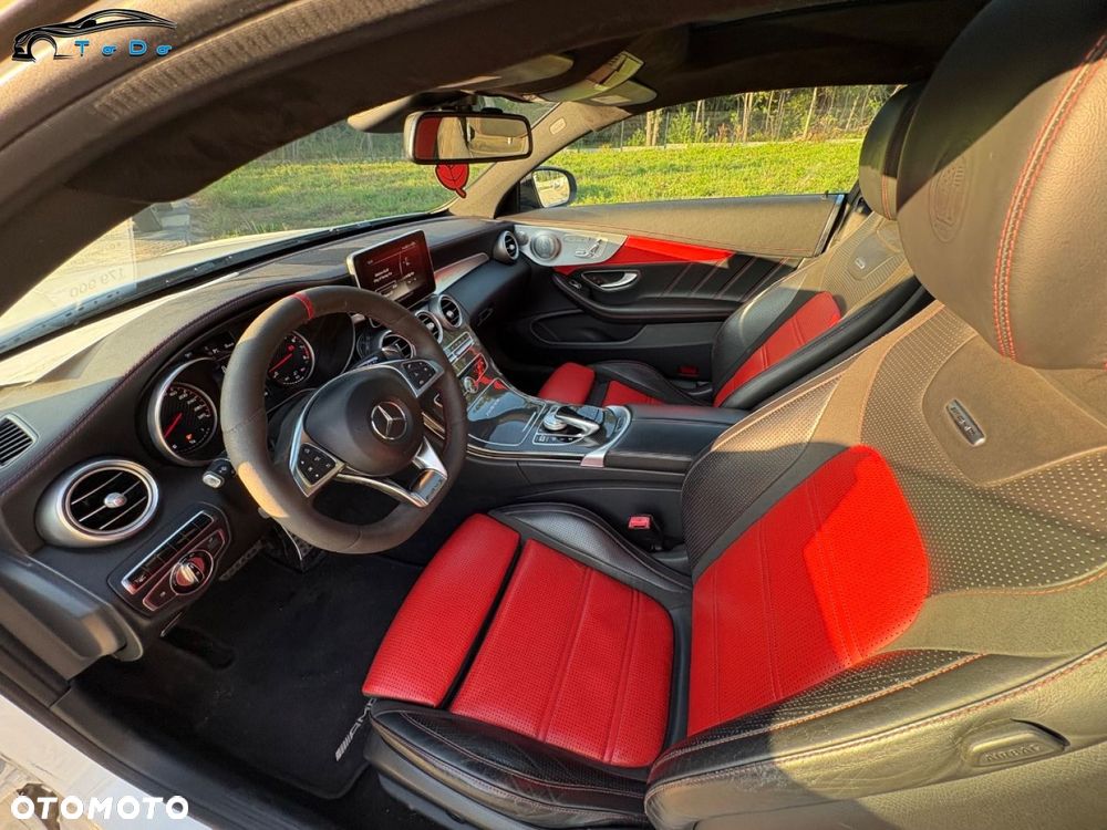 Mercedes-Benz Klasa C AMG 63 S - 17