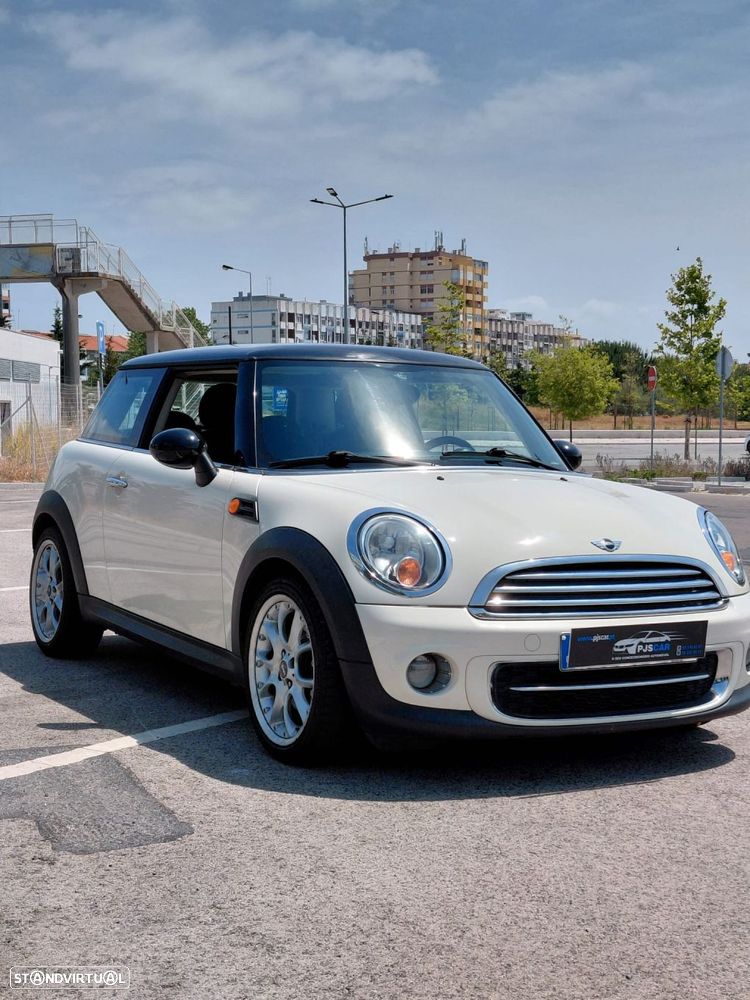 MINI 3 Portas Cooper D - 1