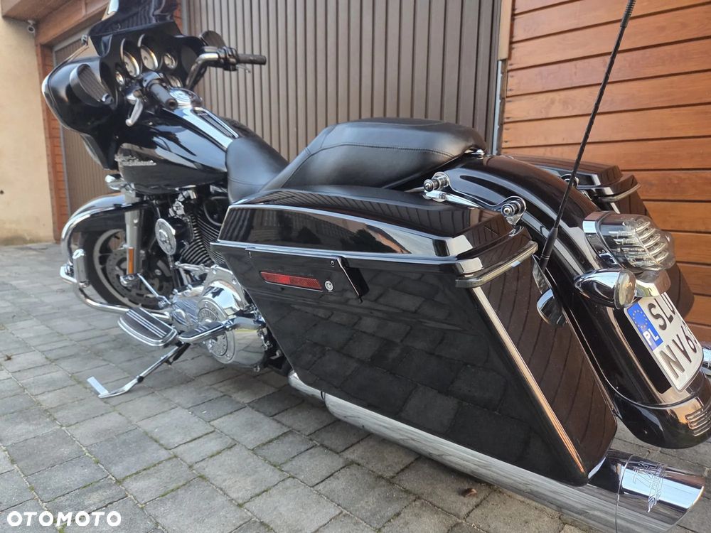 Harley-Davidson Touring Street Glide - 4