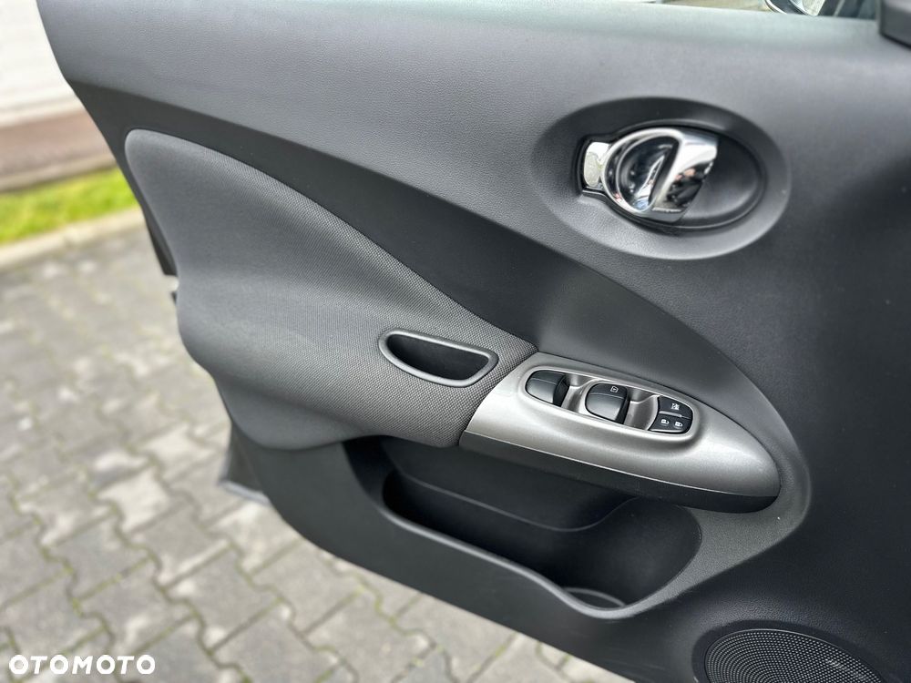 Nissan Juke 1.6 N-Connecta - 32