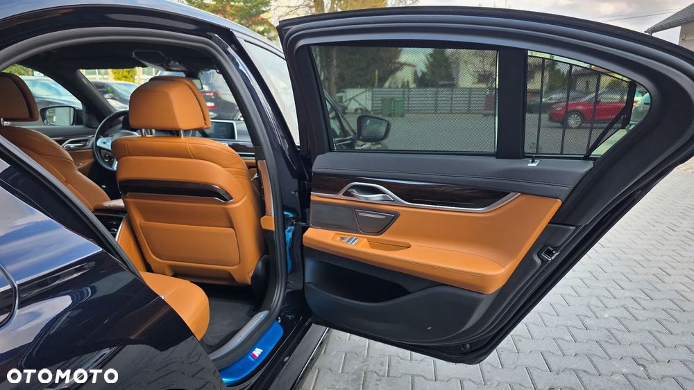 BMW Seria 7 - 24