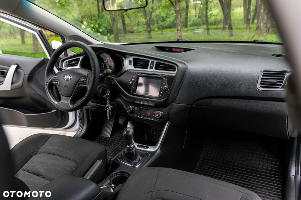 Kia Ceed 1.4 CVVT Vision - 27